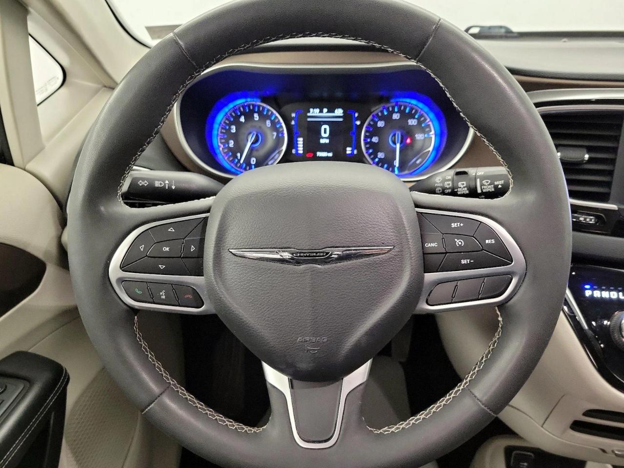 Chrysler Voyager LX FWD 2023