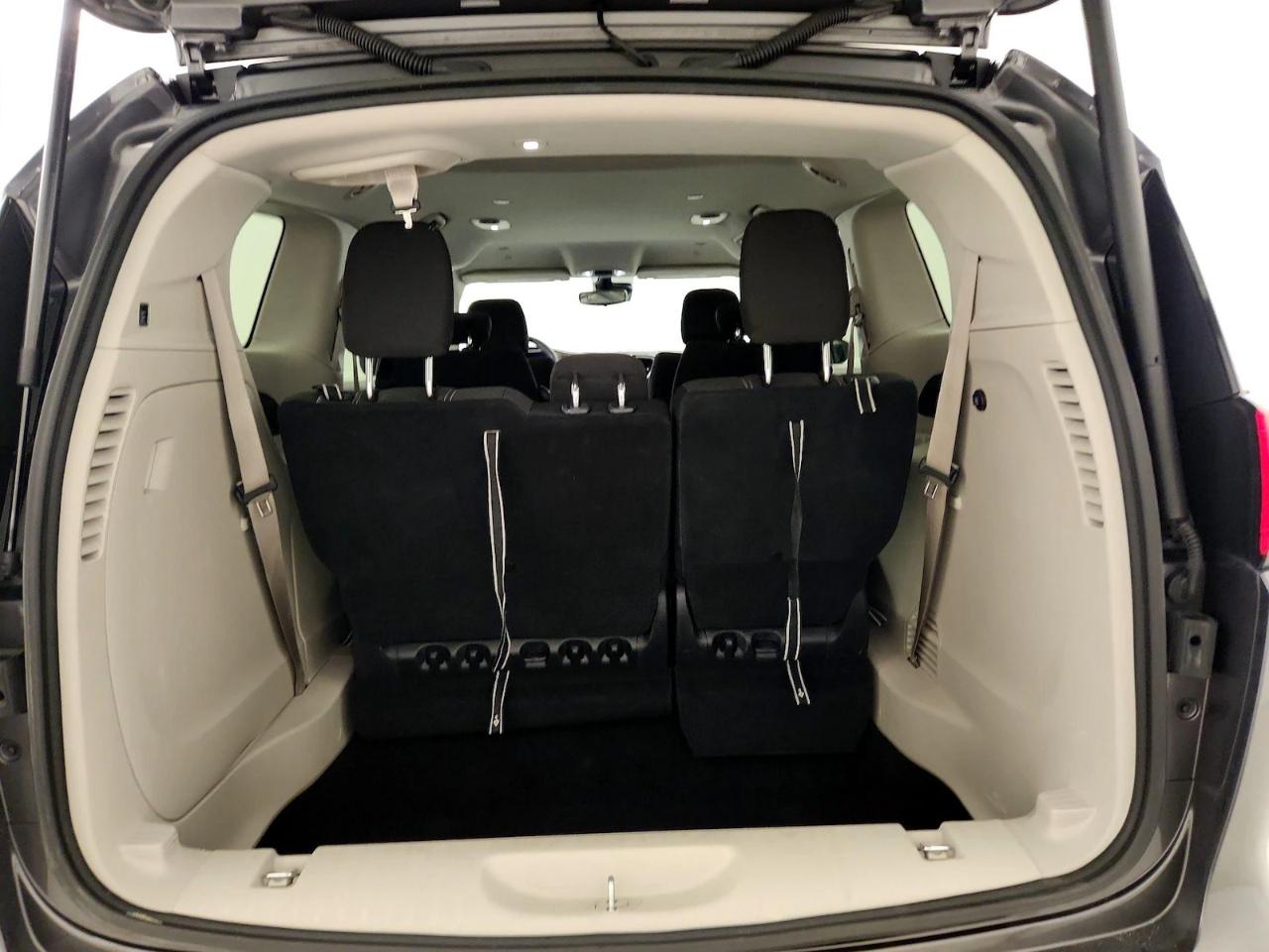 Chrysler Voyager LX FWD 2023