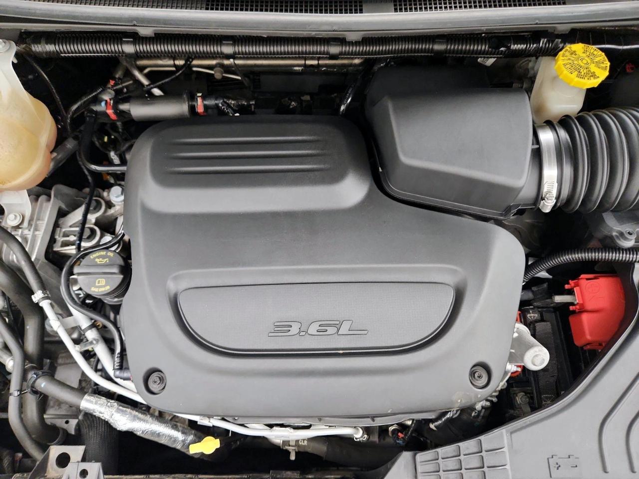 Chrysler Voyager LX FWD 2023