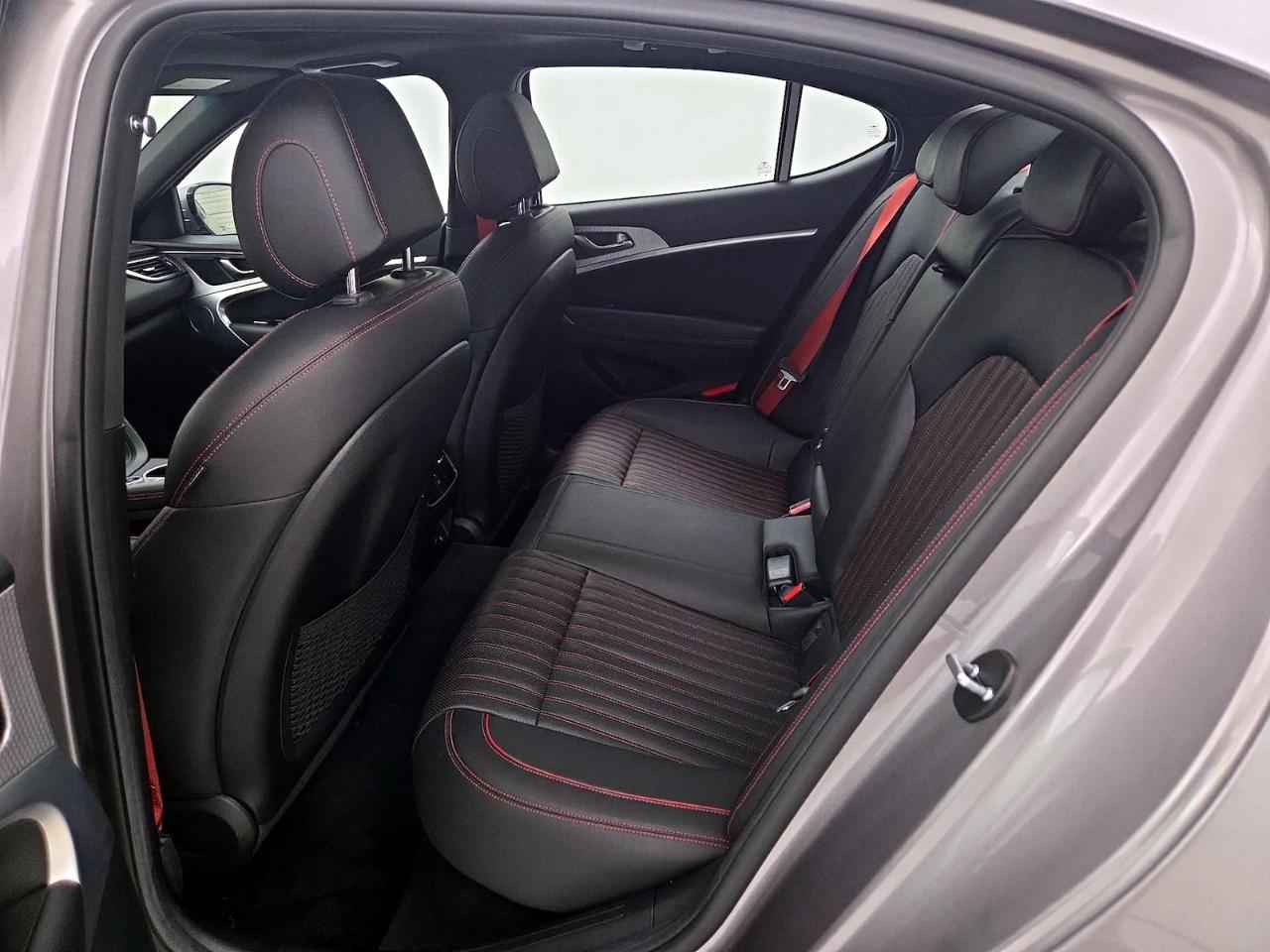 Genesis G70 3.3T RWD 2022