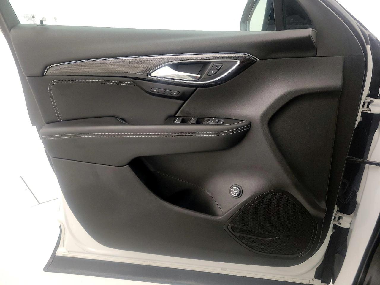 Buick Envision FWD 4dr Essence 2023