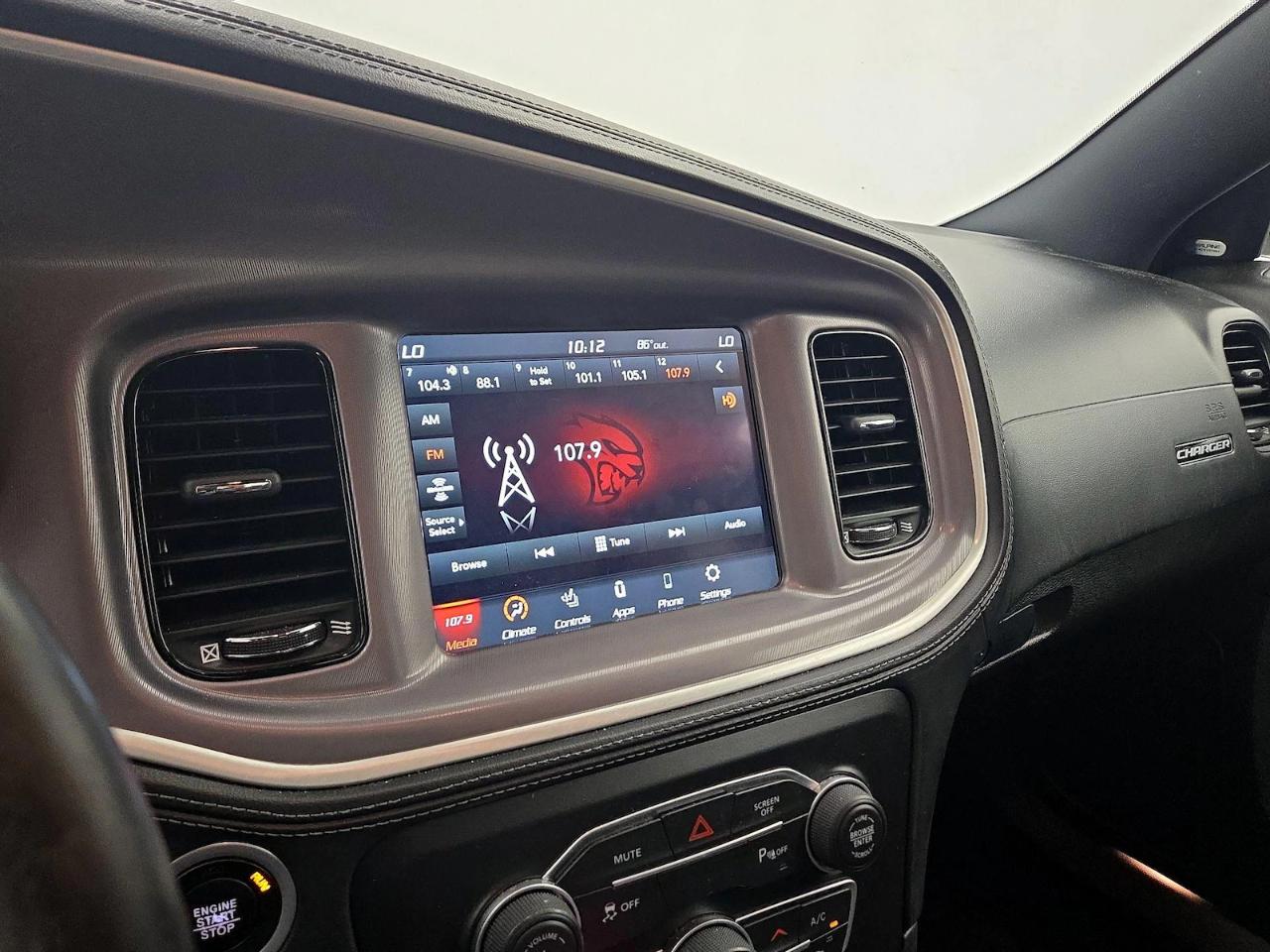 Dodge Charger SXT RWD 2022
