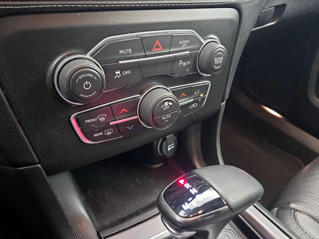 Dodge Charger SXT RWD 2022