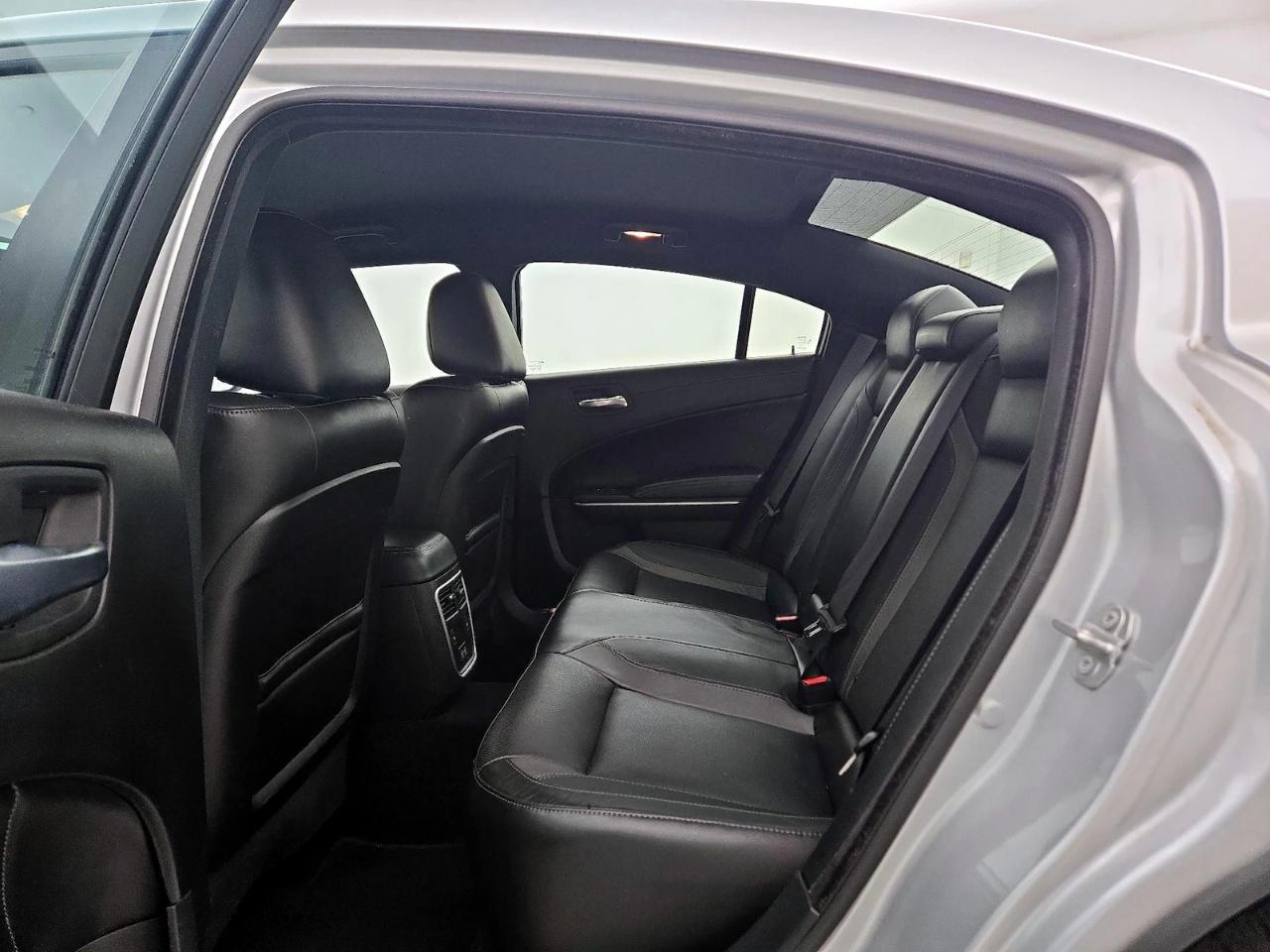 Dodge Charger SXT RWD 2022
