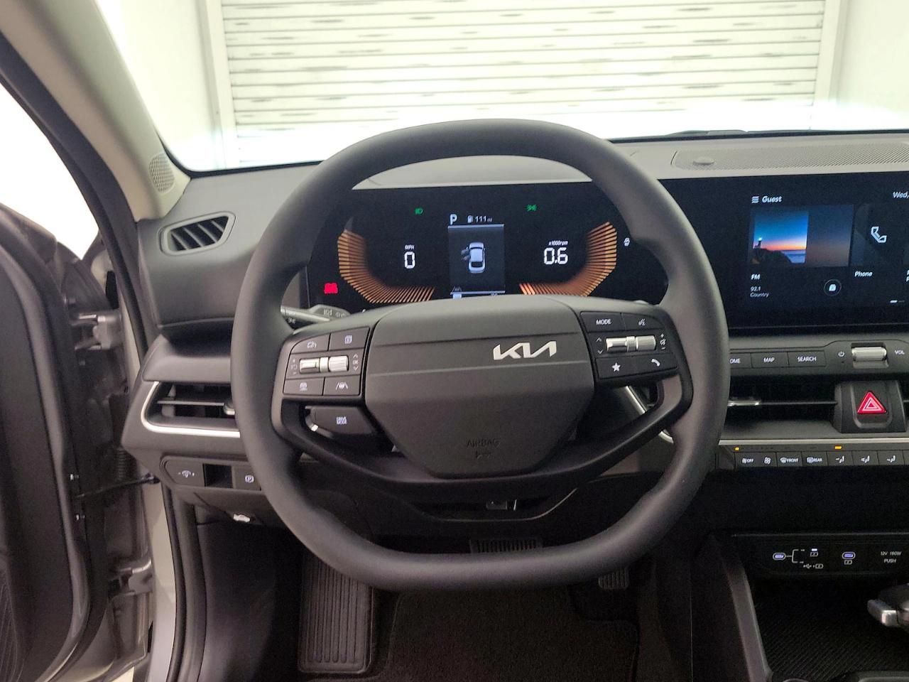 Kia K4 LXS FWD 2025