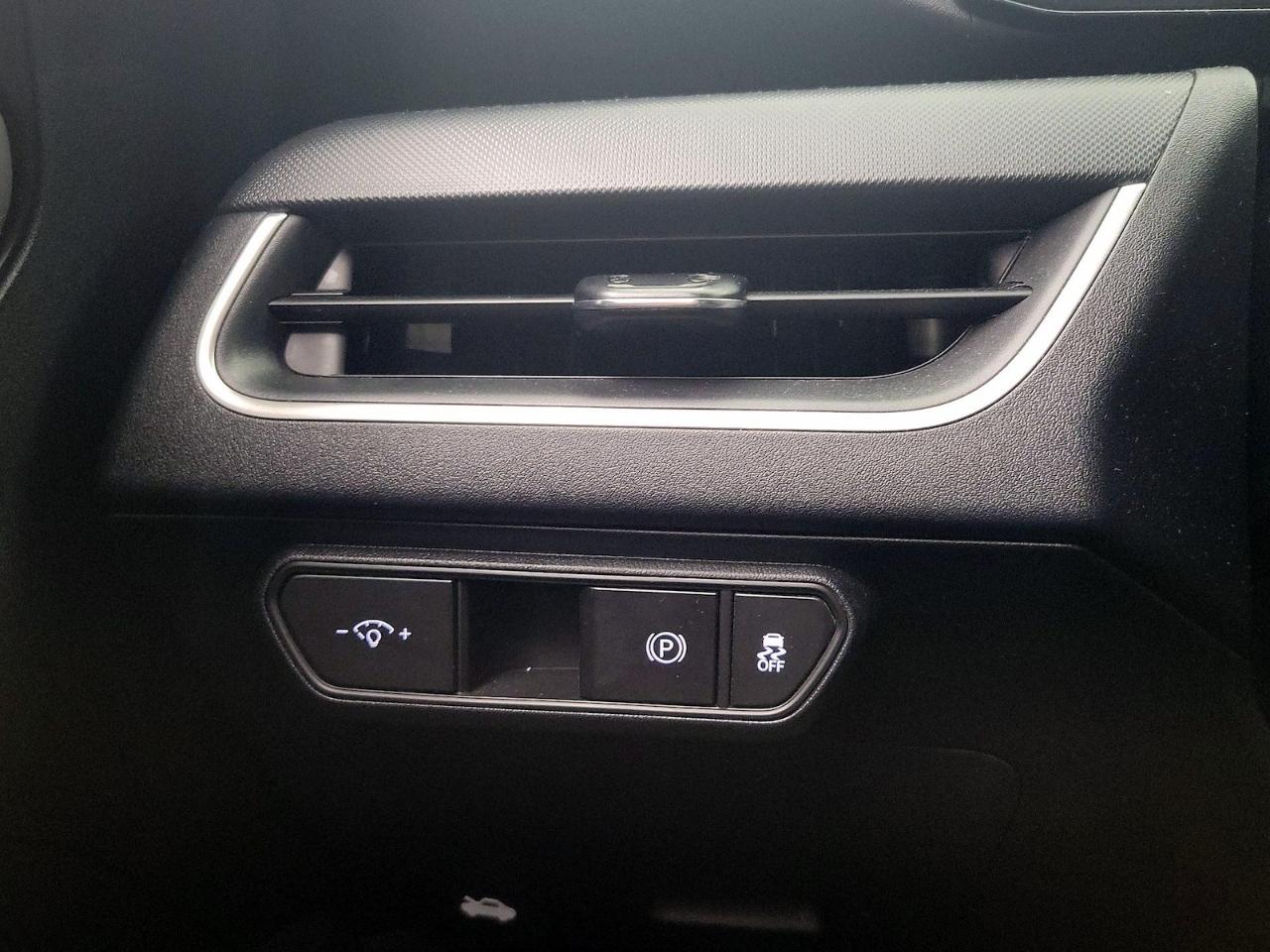 Kia K4 LXS FWD 2025