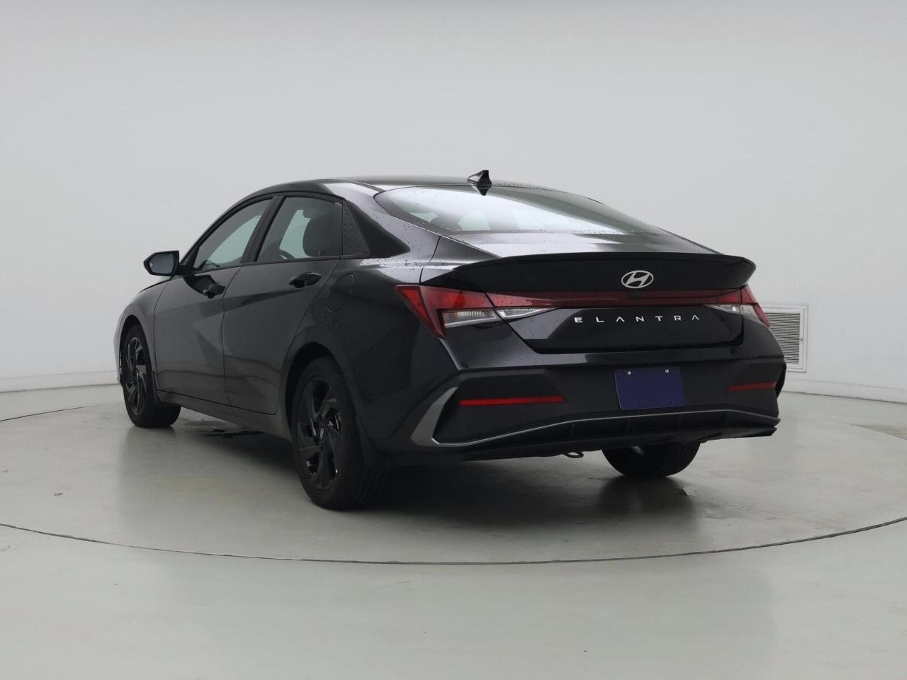 Hyundai Elantra SEL Convenience IVT 2025