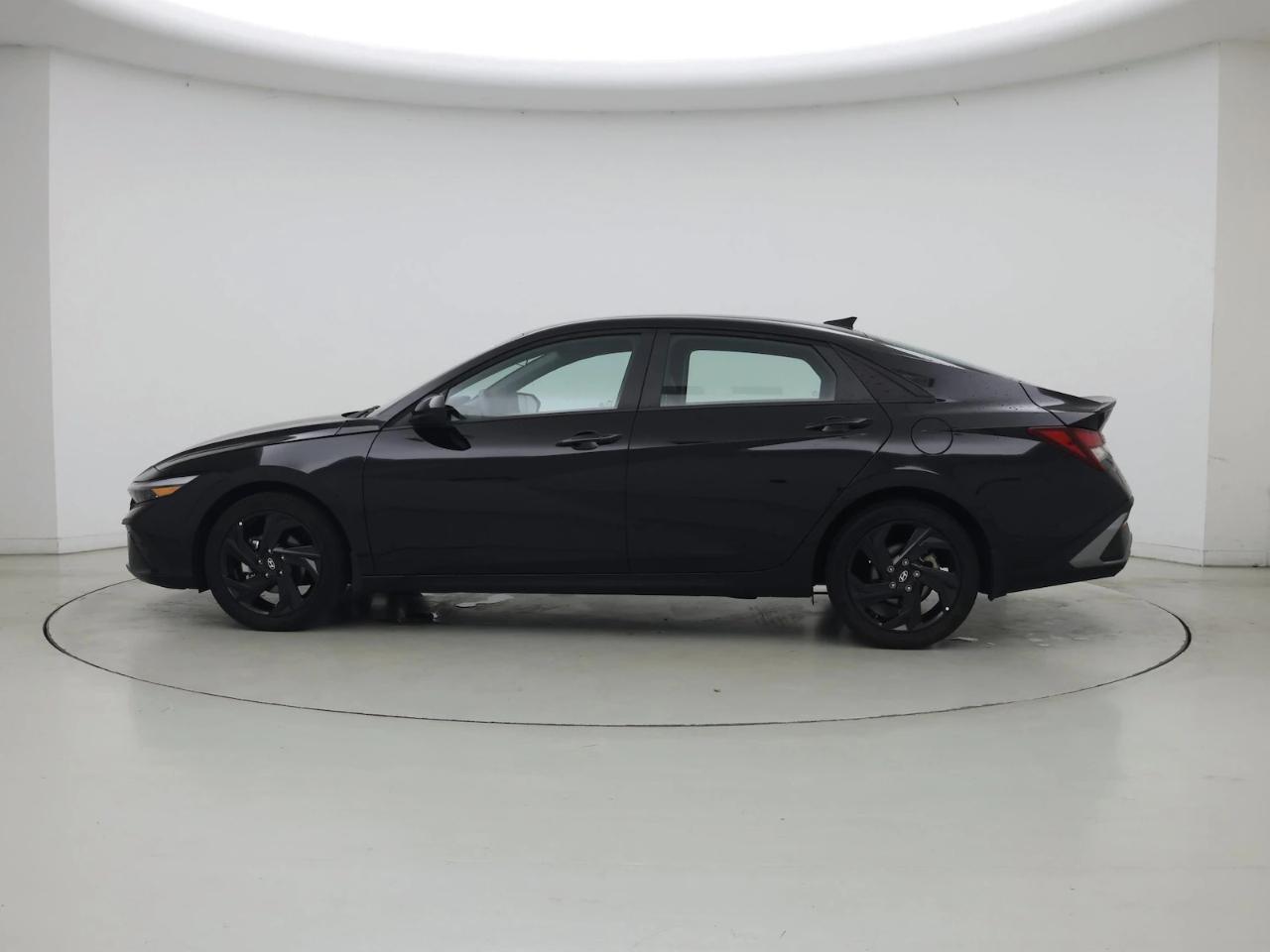 Hyundai Elantra SEL Convenience IVT 2025