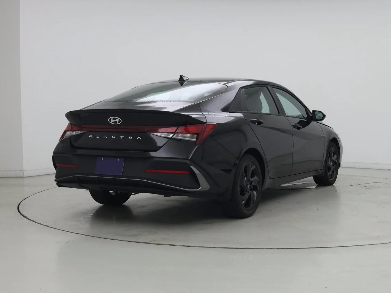 Hyundai Elantra SEL Convenience IVT 2025