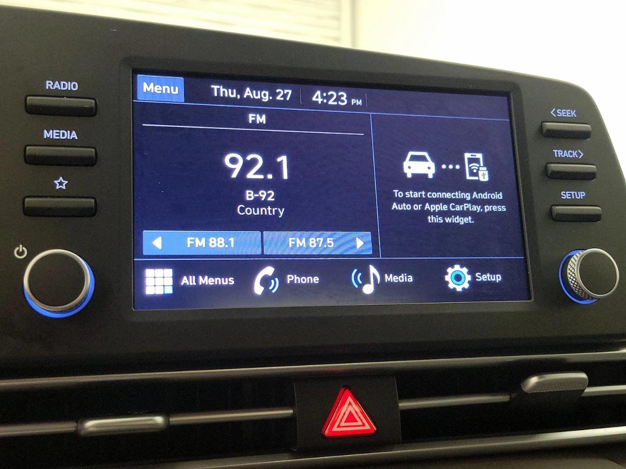 Hyundai Elantra SEL Convenience IVT 2025
