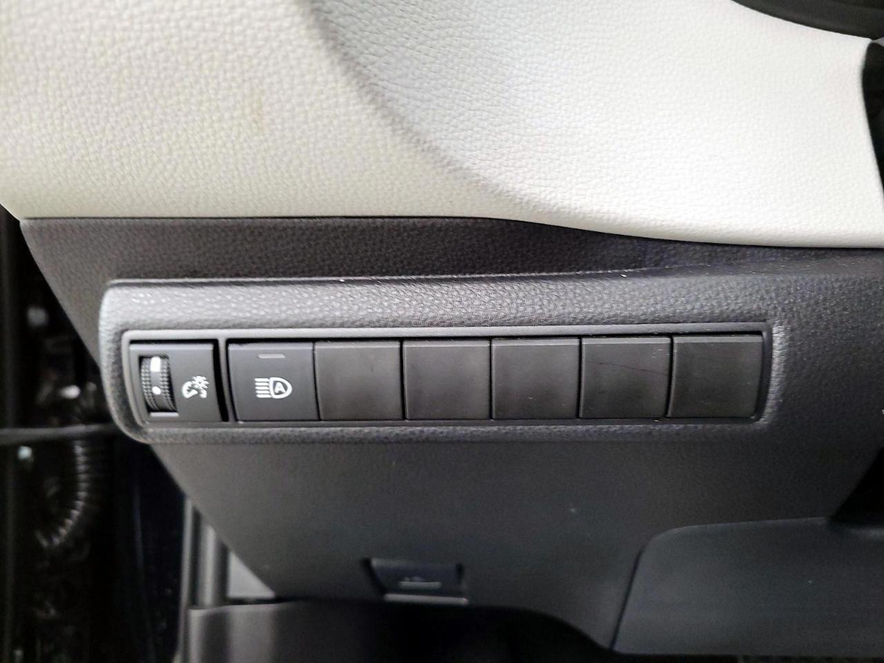 Toyota Corolla LE CVT (Natl) 2025