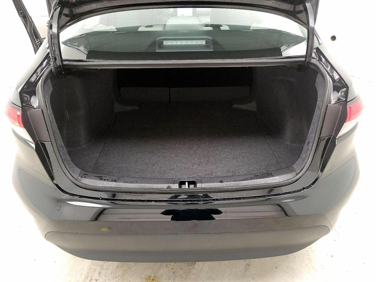 Toyota Corolla LE CVT (Natl) 2025