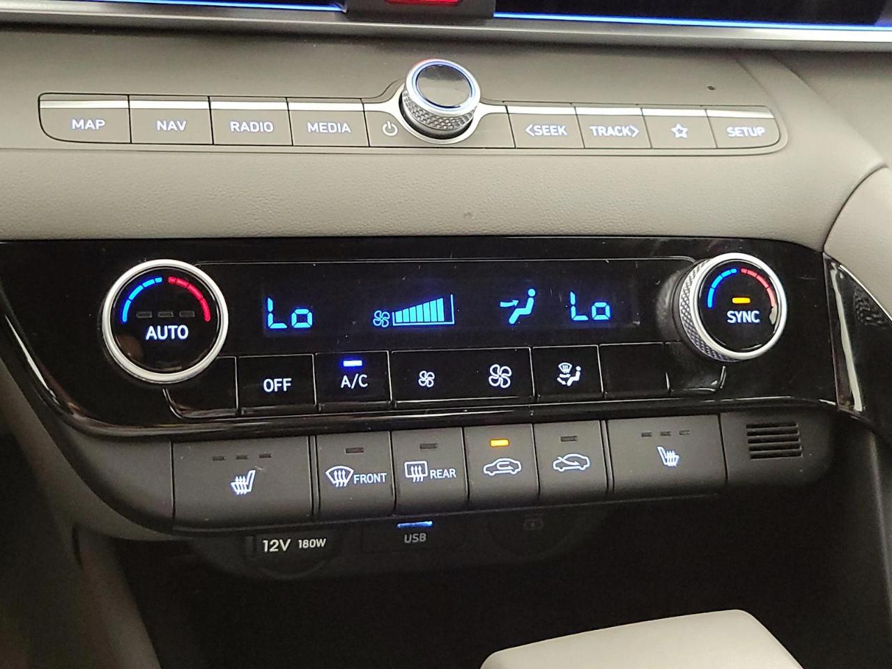 Hyundai Elantra SEL Convenience IVT 2025