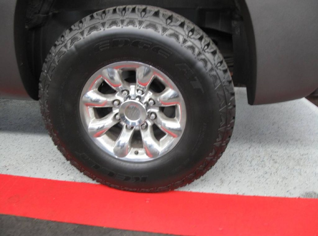 Chevrolet Avalanche 2500 4WD 2004