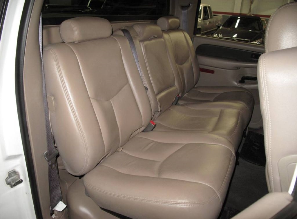 Chevrolet Avalanche 2500 4WD 2004