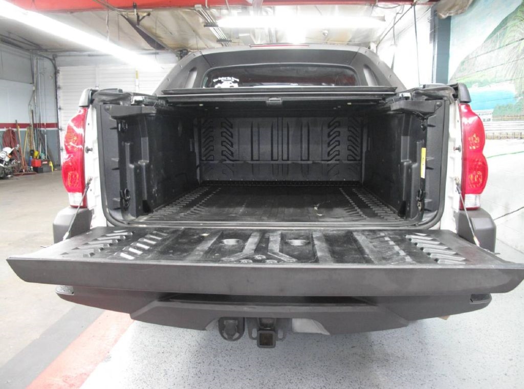 Chevrolet Avalanche 2500 4WD 2004