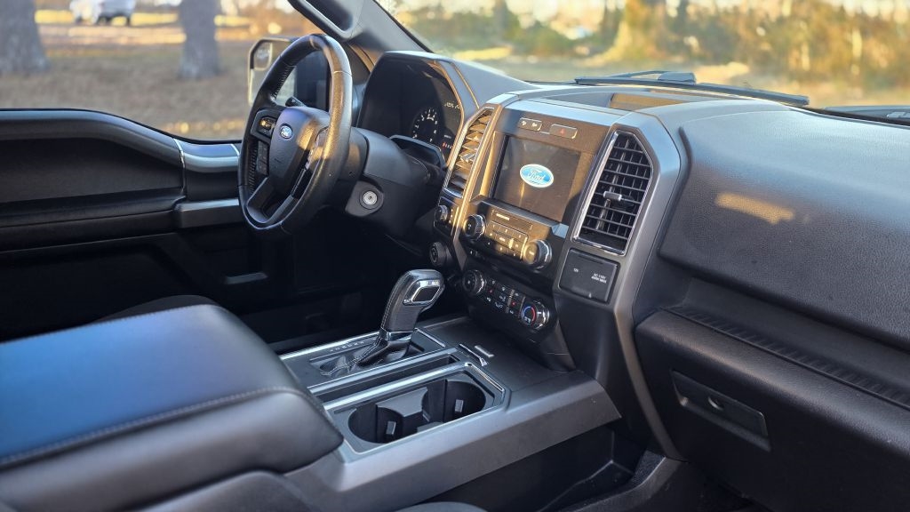 Ford F-150 XL SuperCrew 6.5-ft. Bed 4WD 2017