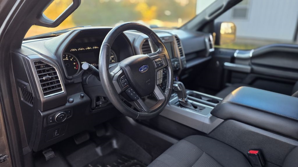 Ford F-150 XL SuperCrew 6.5-ft. Bed 4WD 2017