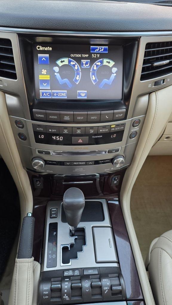 Lexus LX 570 Sport Utility 2014