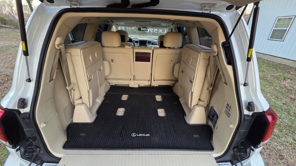 Lexus LX 570 Sport Utility 2014