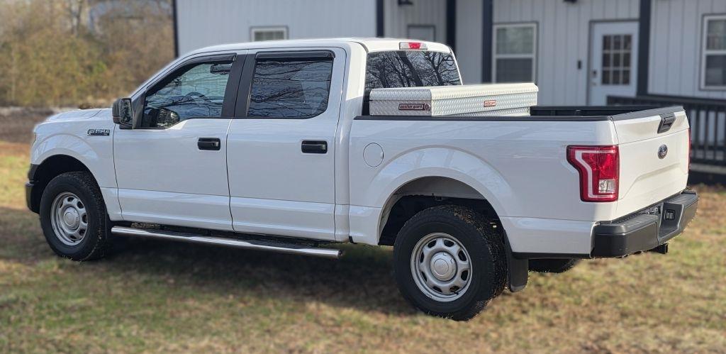 Ford F-150 XL SuperCrew 5.5-ft. Bed 4WD 2017