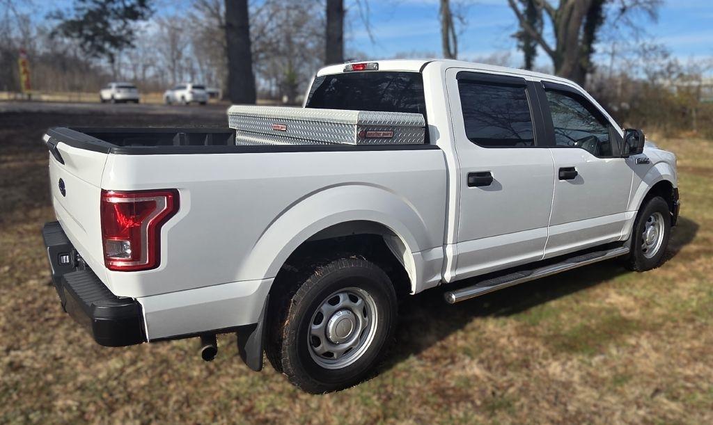 Ford F-150 XL SuperCrew 5.5-ft. Bed 4WD 2017