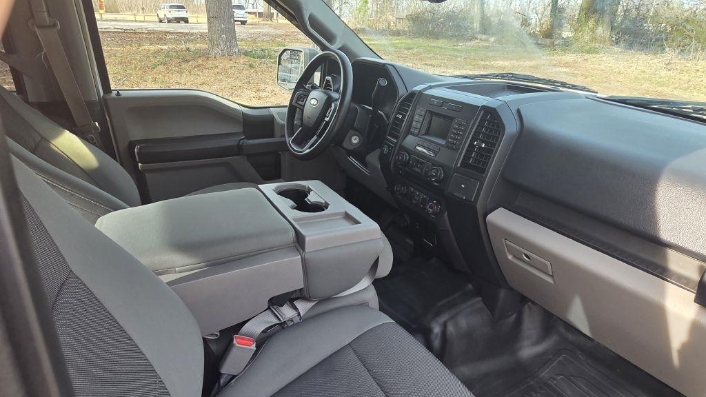 Ford F-150 XL SuperCrew 5.5-ft. Bed 4WD 2017