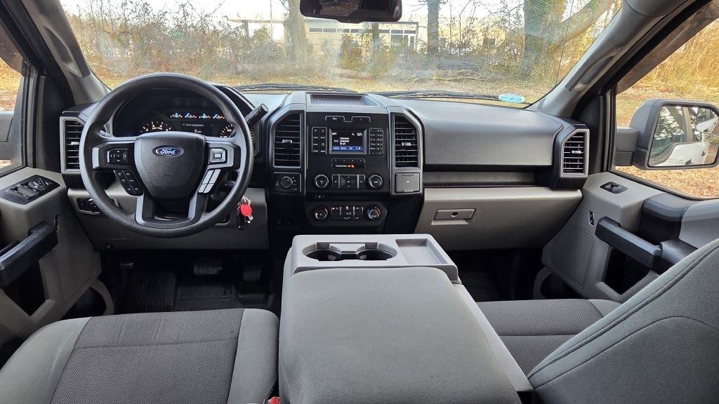 Ford F-150 XL SuperCrew 5.5-ft. Bed 4WD 2017