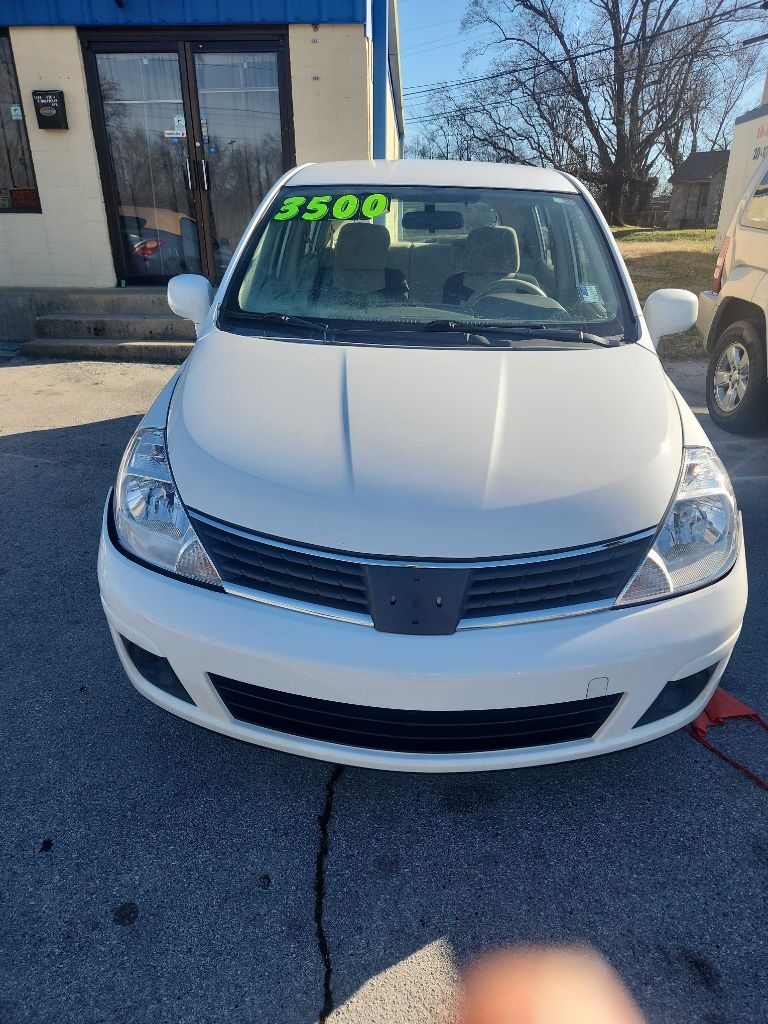Nissan Versa 1.8 S 2008