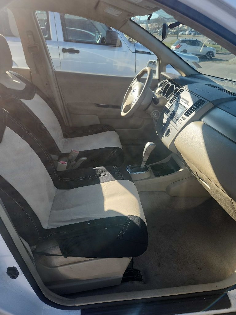 Nissan Versa 1.8 S 2008