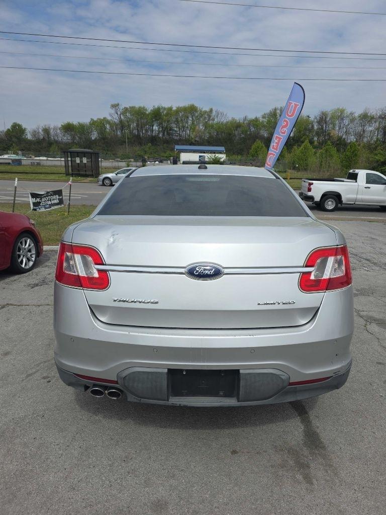 Ford Taurus Limited FWD 2010