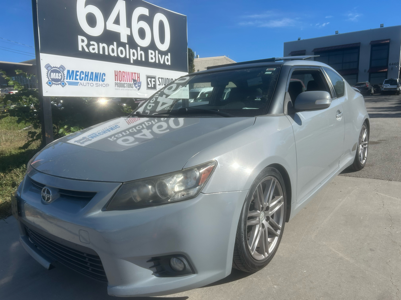 Scion tC Sports Coupe 6-Spd AT 2011