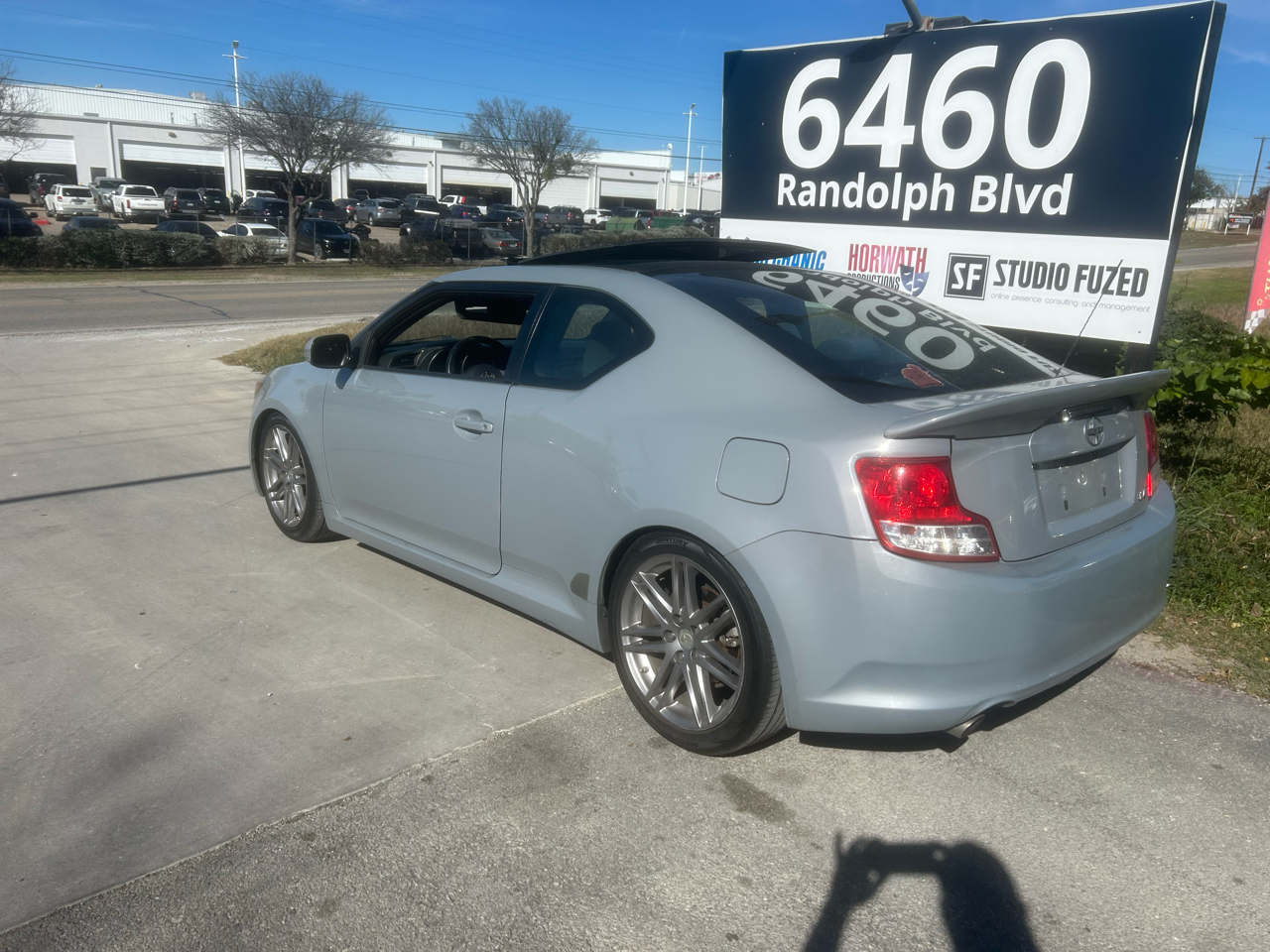 Scion tC Sports Coupe 6-Spd AT 2011