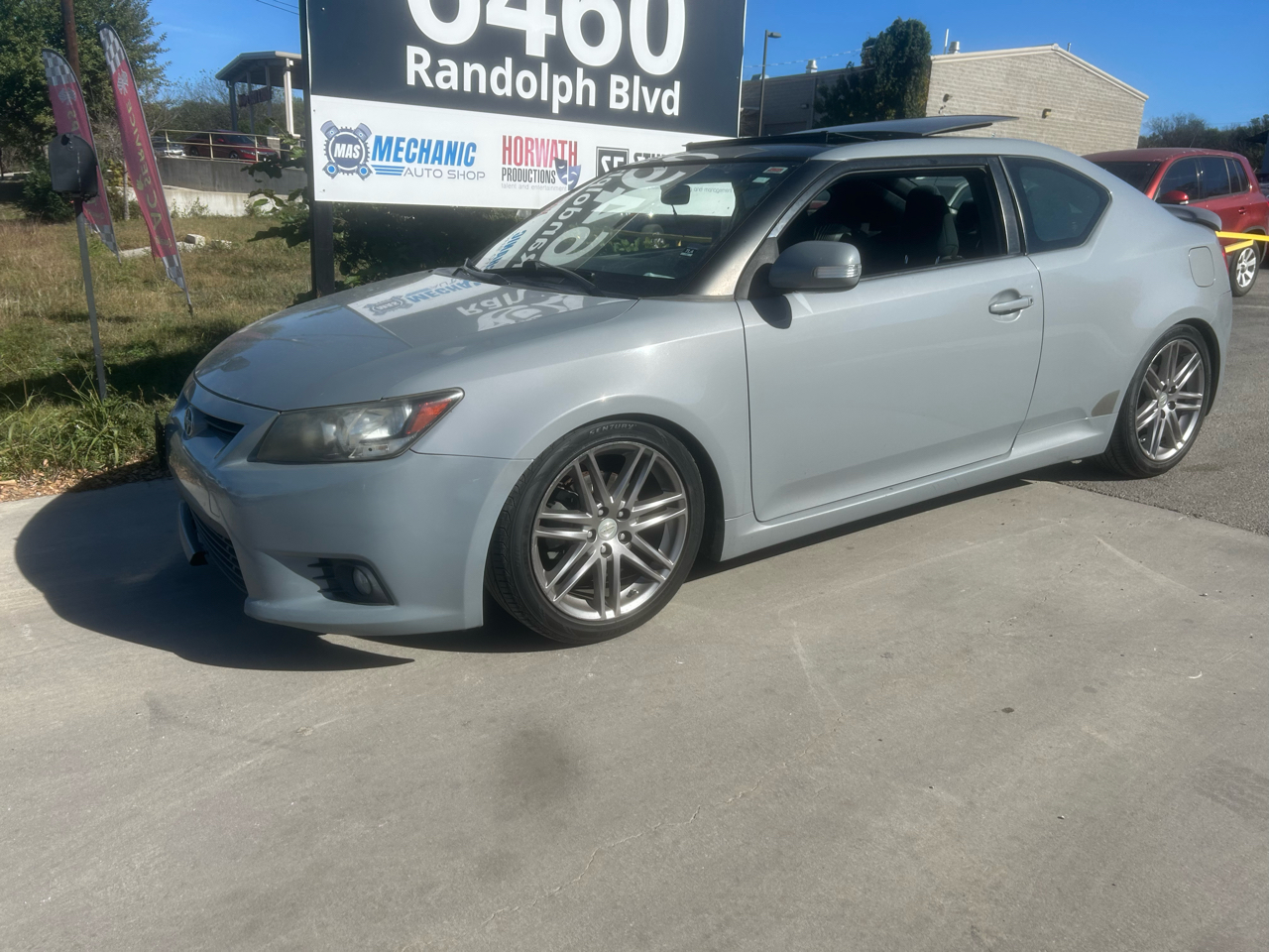 Scion tC Sports Coupe 6-Spd AT 2011