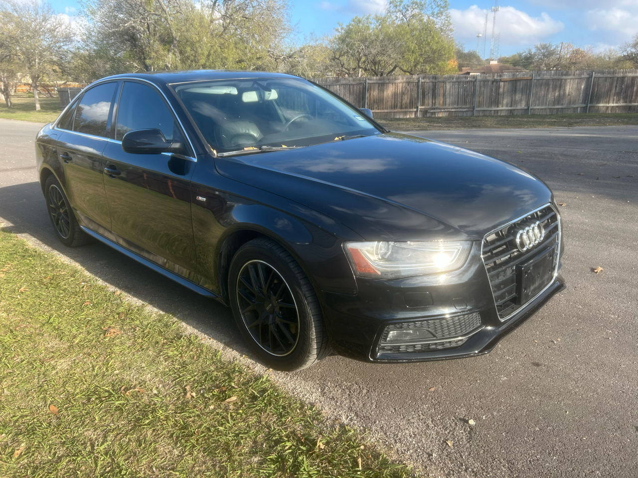 Audi A4 2.0T Sedan quattro Tiptronic 2015