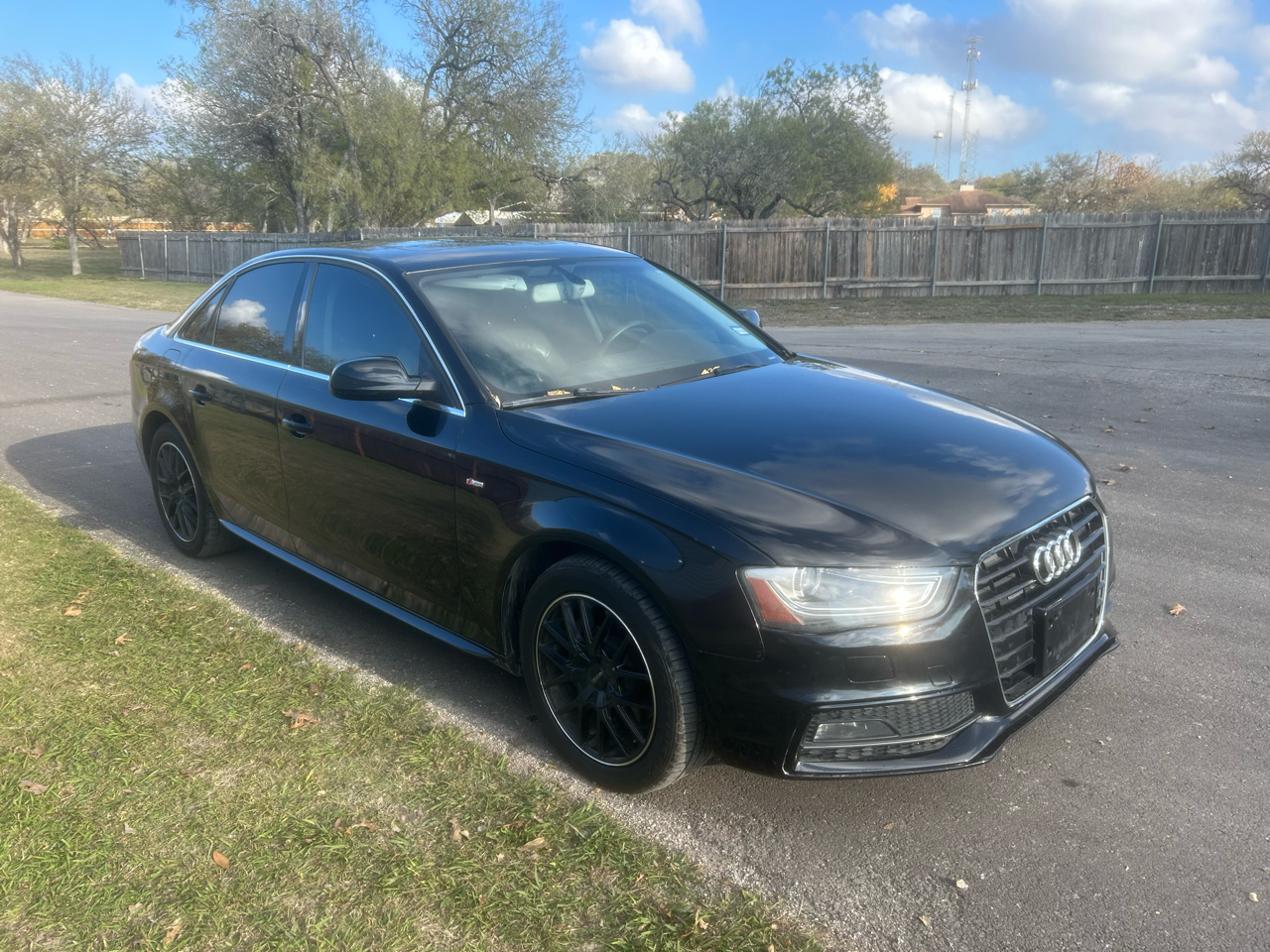 Audi A4 2.0T Sedan quattro Tiptronic 2015
