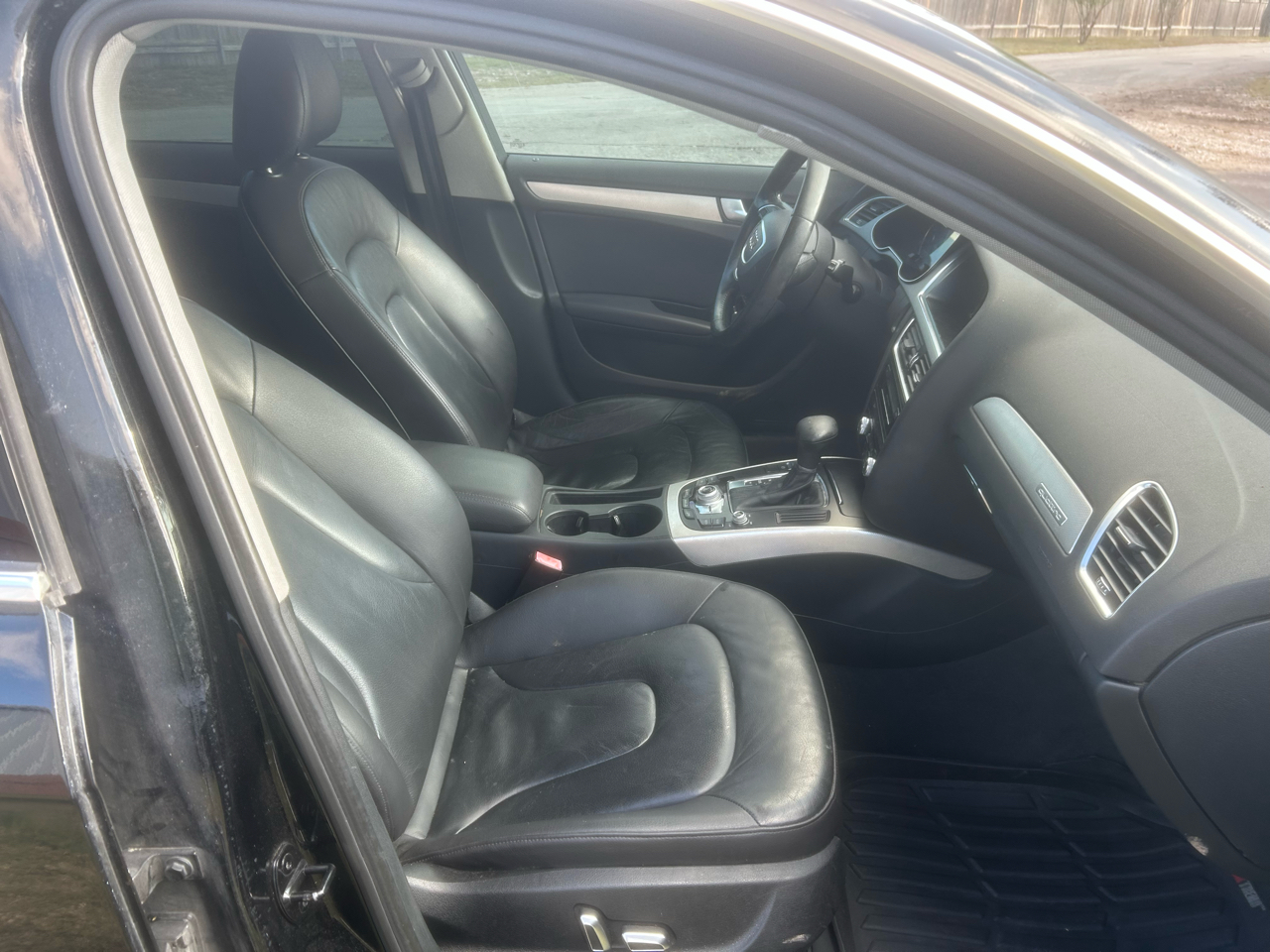 Audi A4 2.0T Sedan quattro Tiptronic 2015