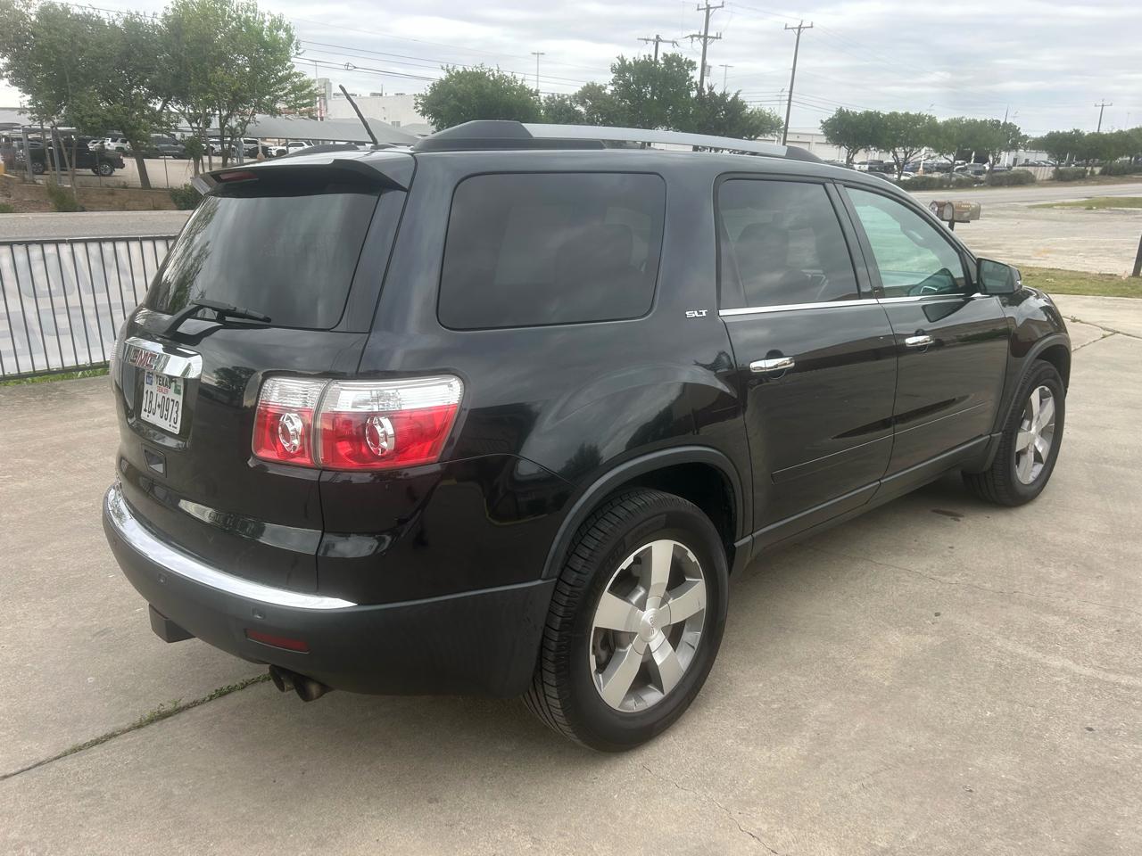 GMC Acadia SLT-2 FWD 2011