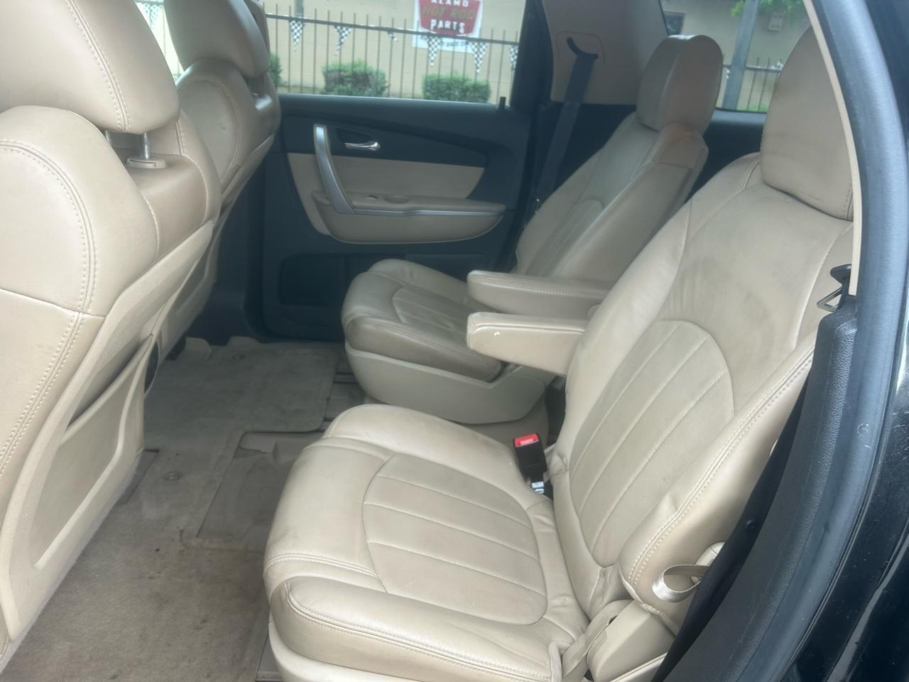 GMC Acadia SLT-2 FWD 2011