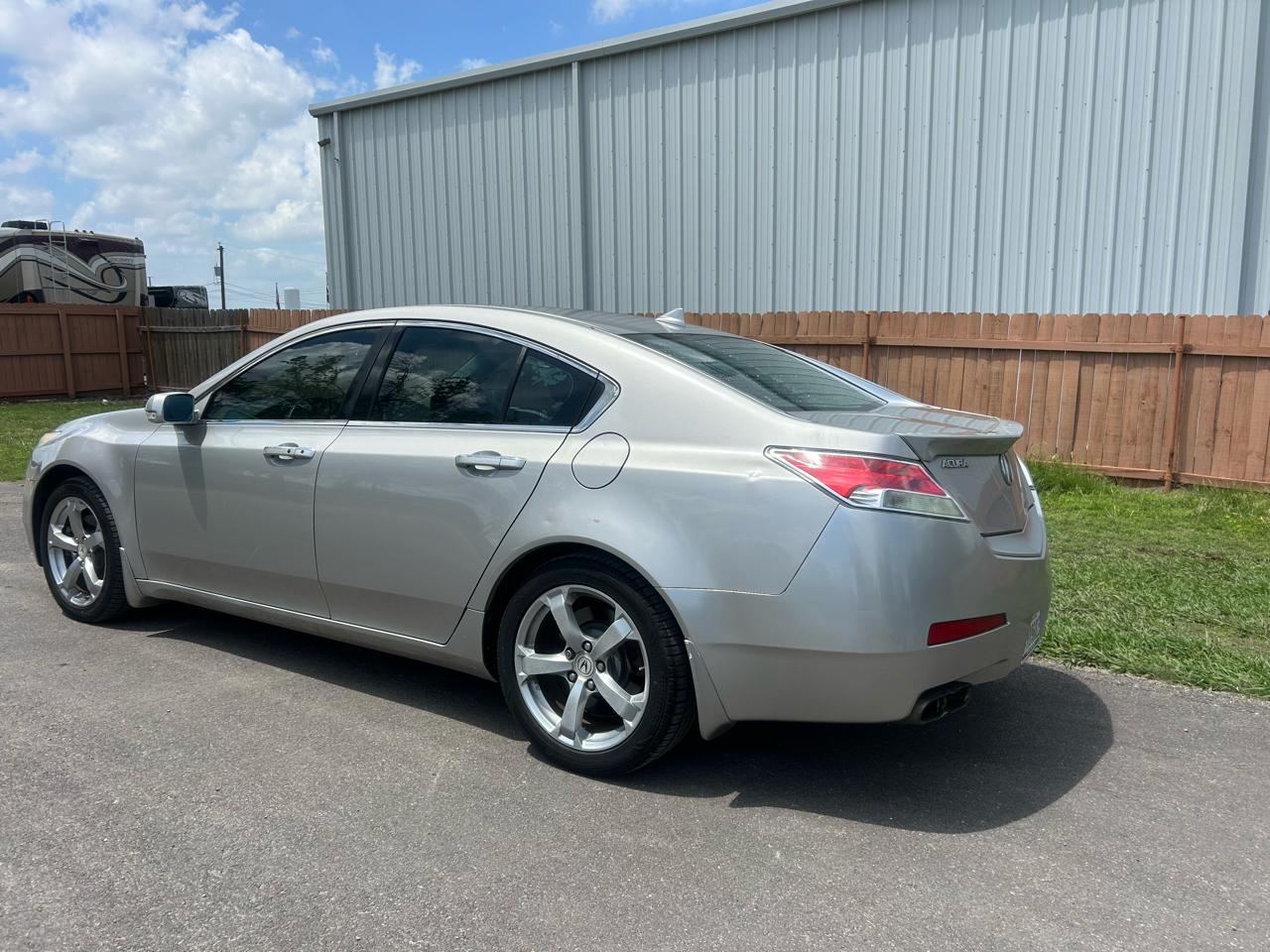 Acura TL 5-Speed AT SH-AWD with Tech Package 2009