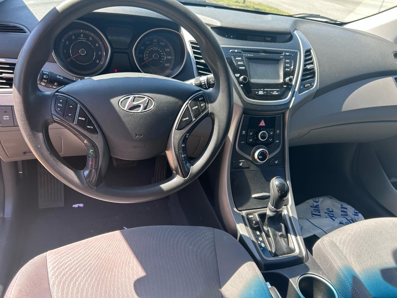 Hyundai Elantra GLS M/T 2014