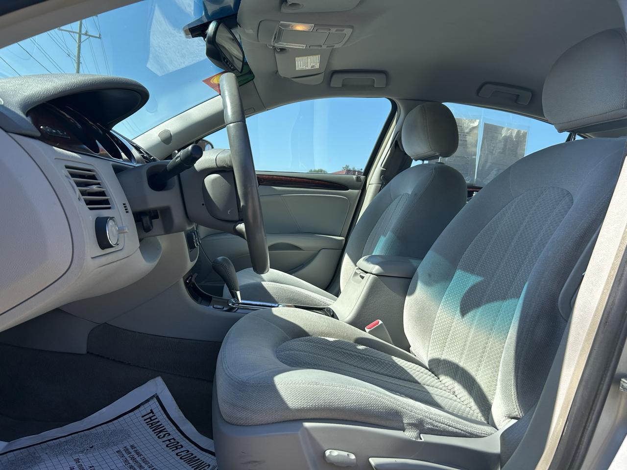 Buick Lucerne CX 2008