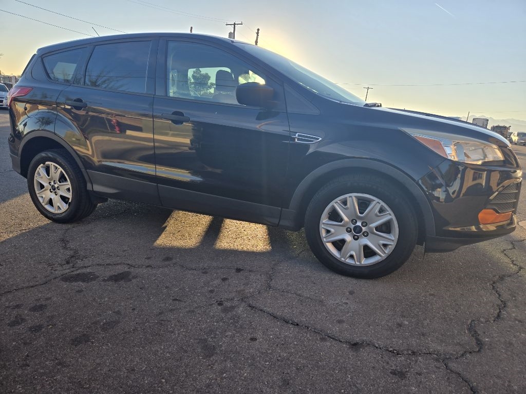 Ford Escape S FWD 2013