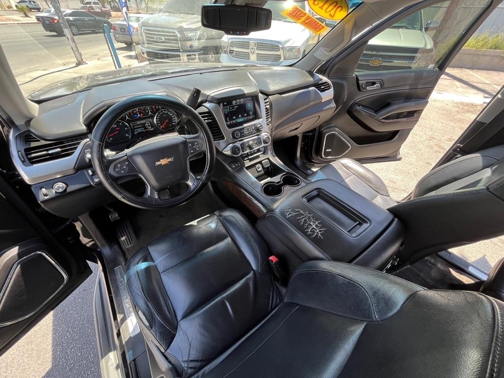 Chevrolet Suburban LT 2WD 2015