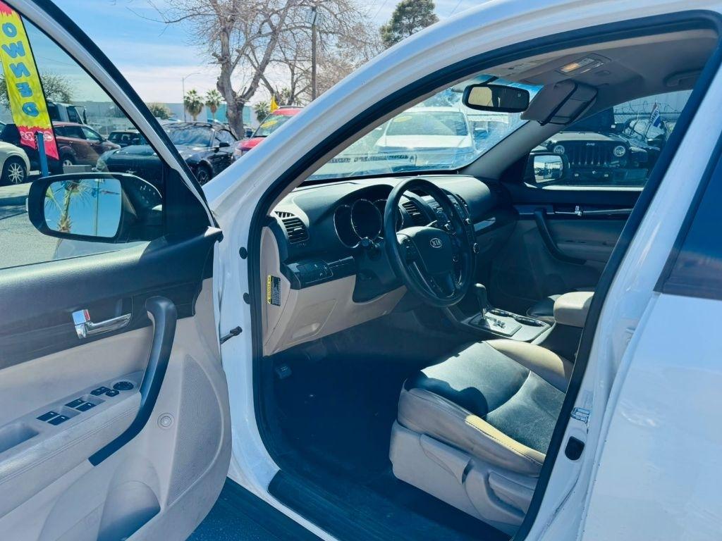 Kia Sorento LX V6 2WD 2013