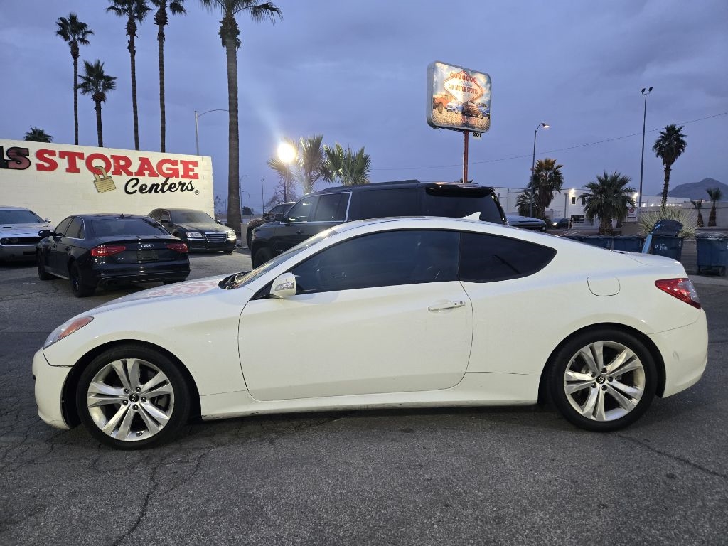 Hyundai Genesis Coupe 3.8 R-Spec Manual 2012