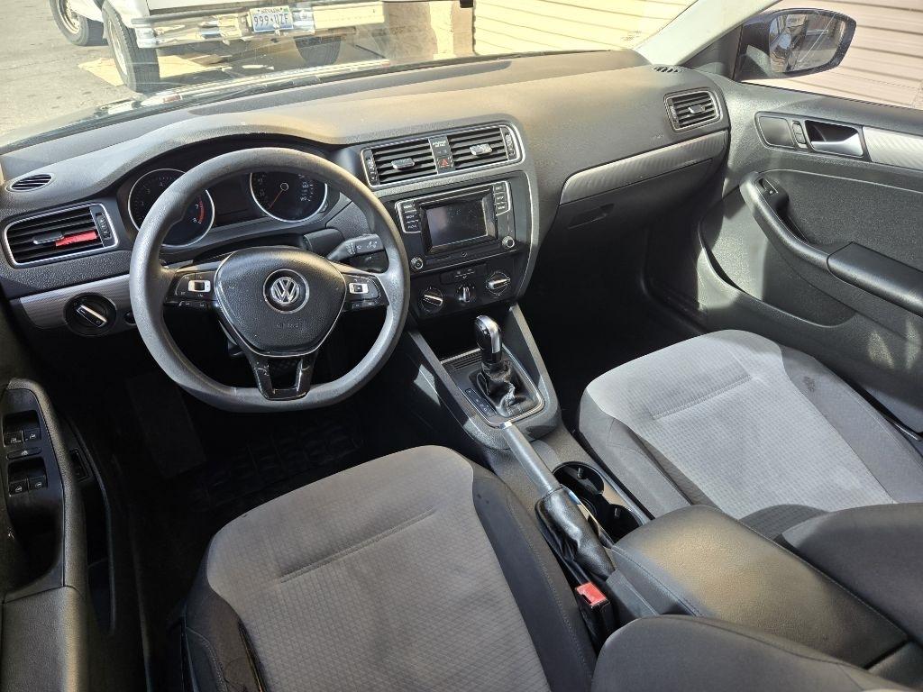 Volkswagen Jetta 1.4T S 6A 2018