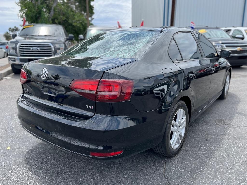Volkswagen Jetta 1.4T S 6A 2018