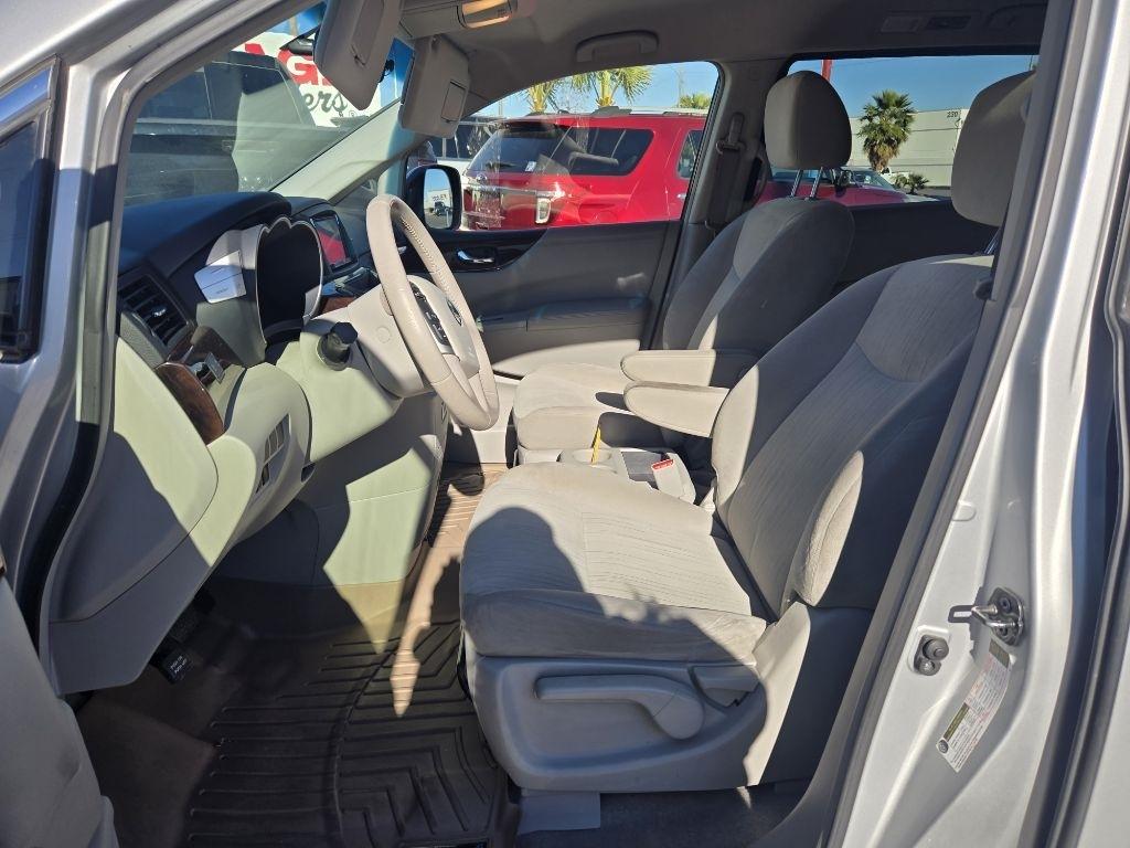 Nissan Quest S 2015