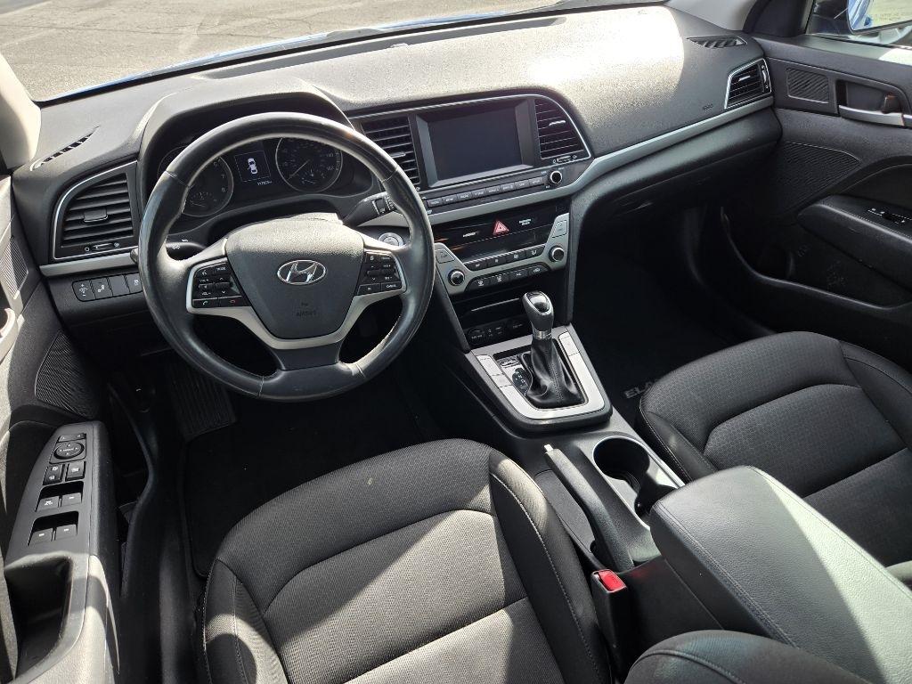 Hyundai Elantra Value Edition 6A 2017